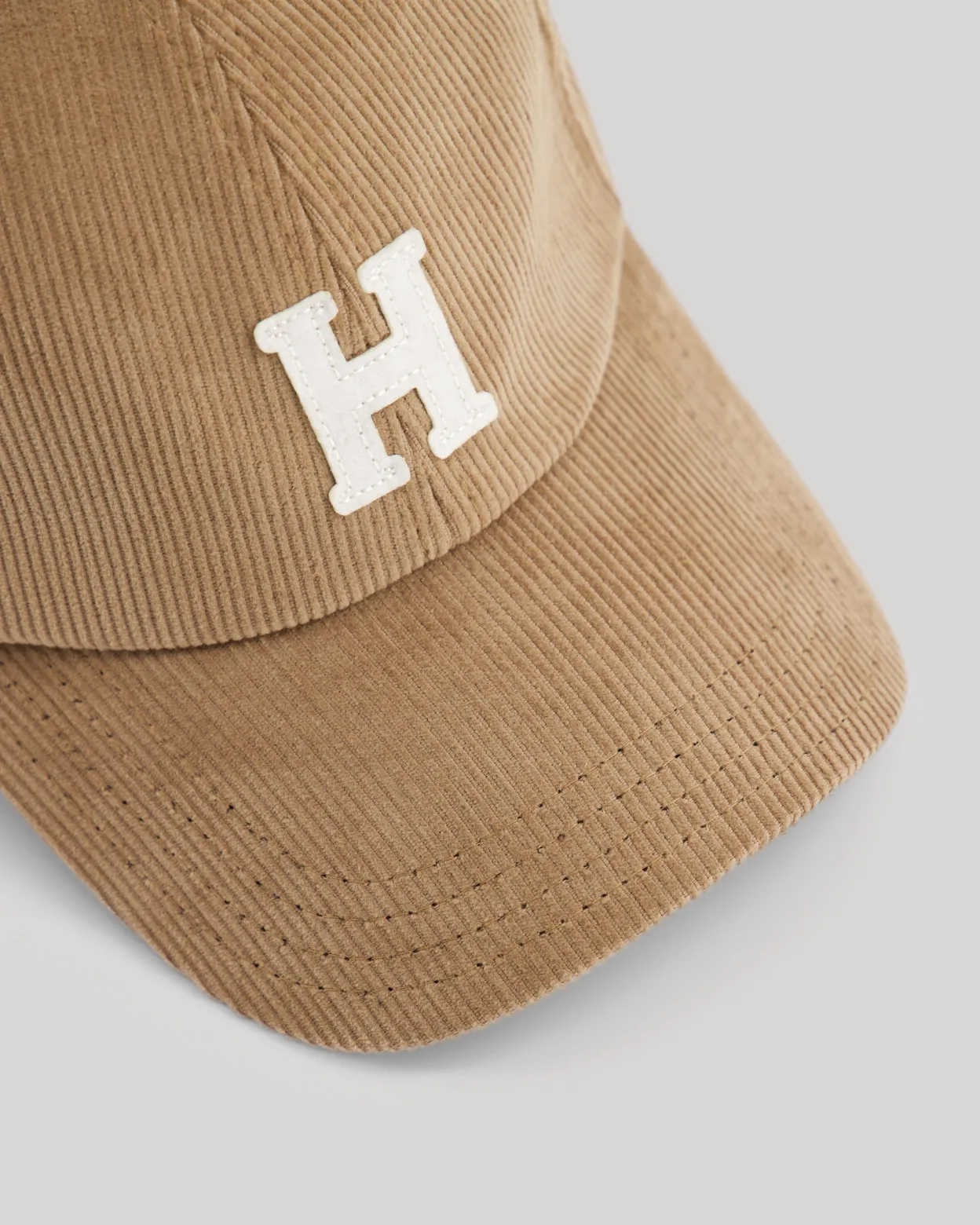 cap_h_3-1.webp Discount Hartford Cap H Beige
