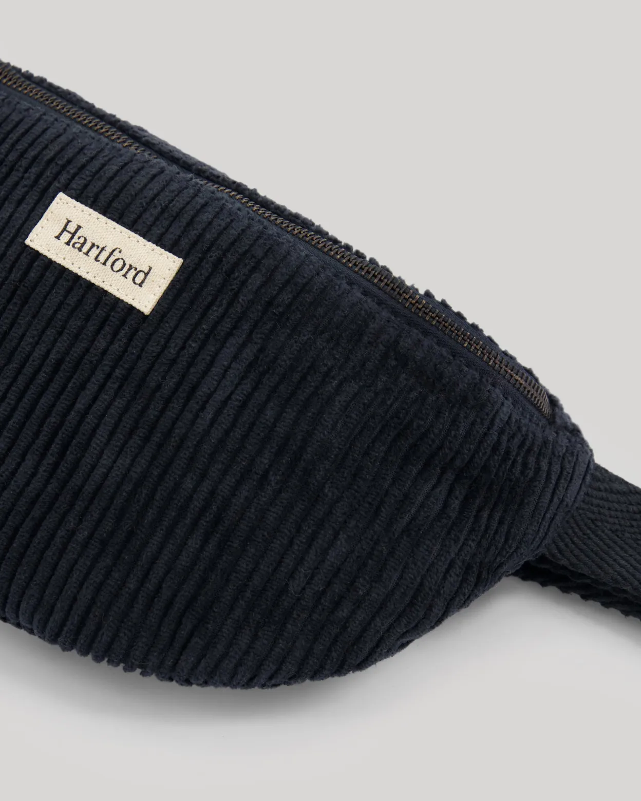 etna_bag_1.webp Online Hartford Etna Bag Carbon