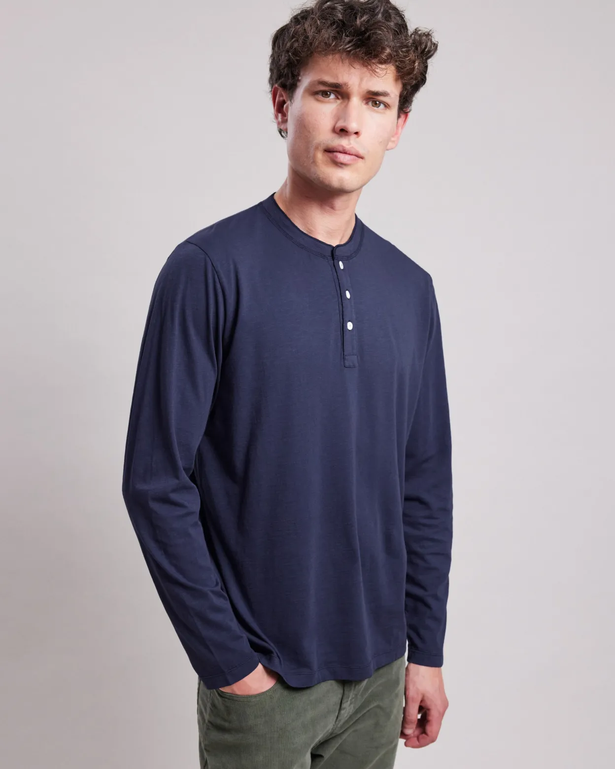 henley_tshirt_0.webp Shop Hartford Henley T-shirt Navy Blue