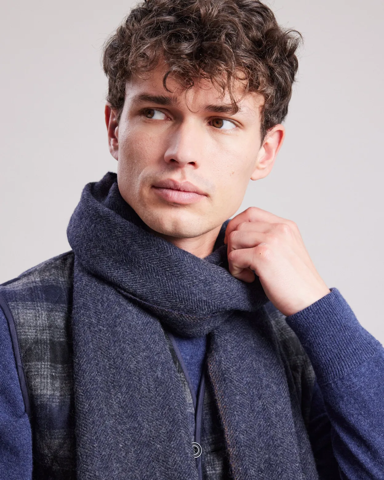 herringbone_scarf_1-1.webp Online Hartford Herringbone Scarf Navy Blue