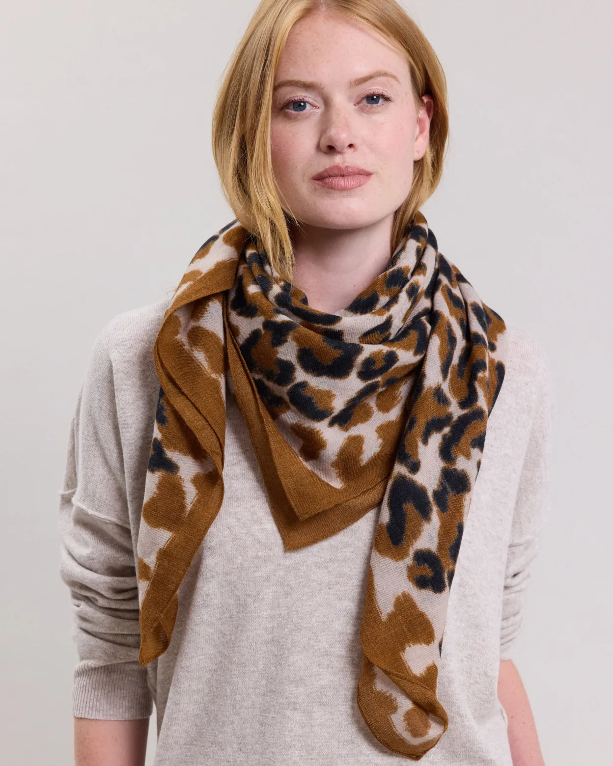 leopard_scarf_0.webp Cheap Hartford Leopard Scarf Camel