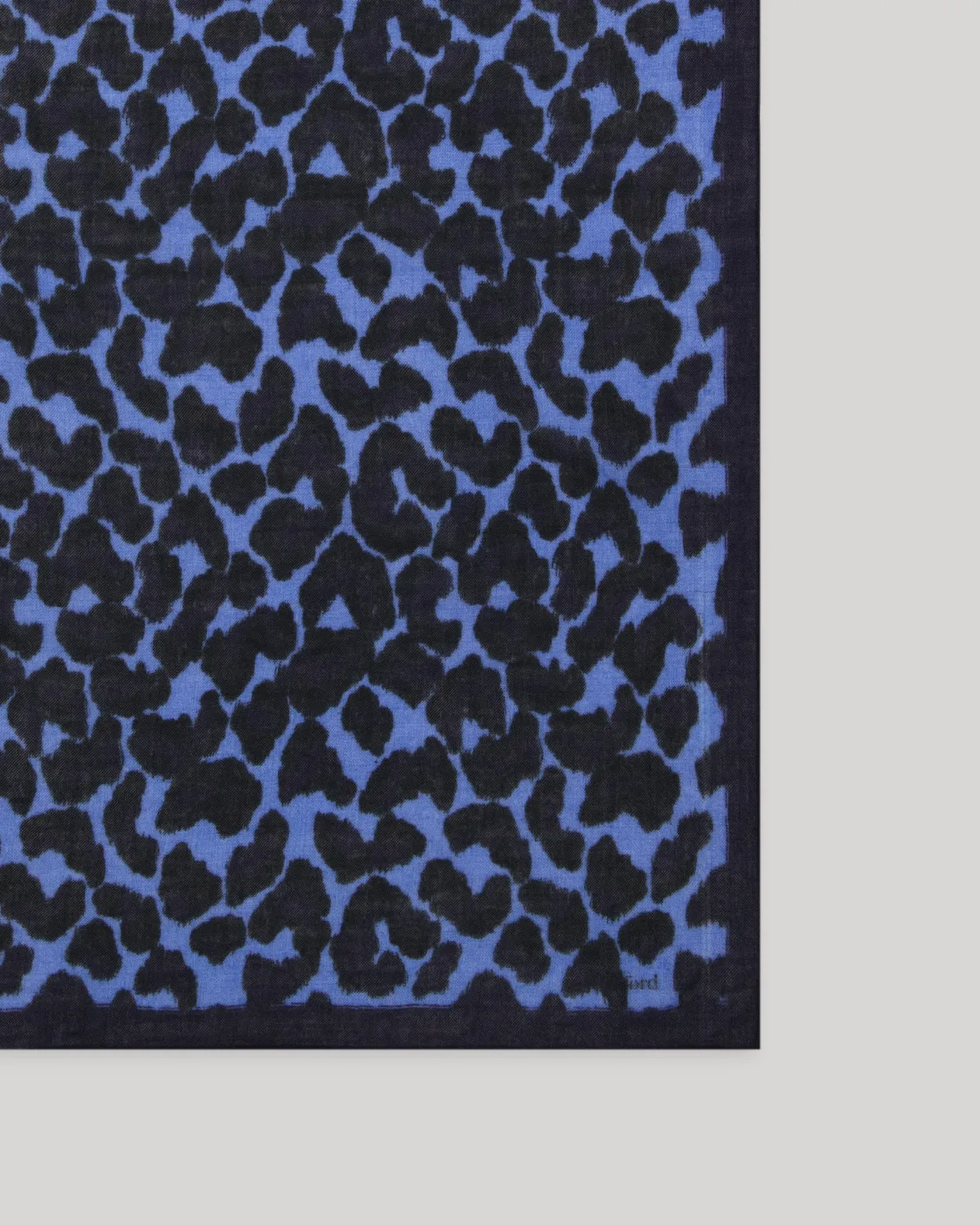 leopard_scarf_2-3.webp Store Hartford Leopard Scarf Blue