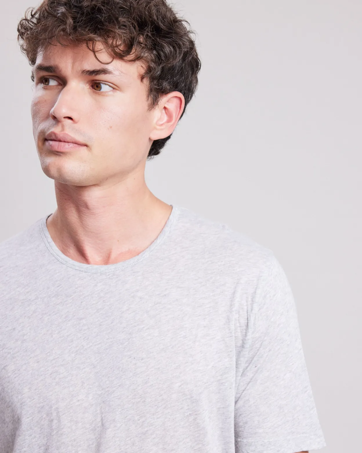 light_crew_tshirt_1-1.webp Shop Hartford Light Crew T-shirt Heather Gray