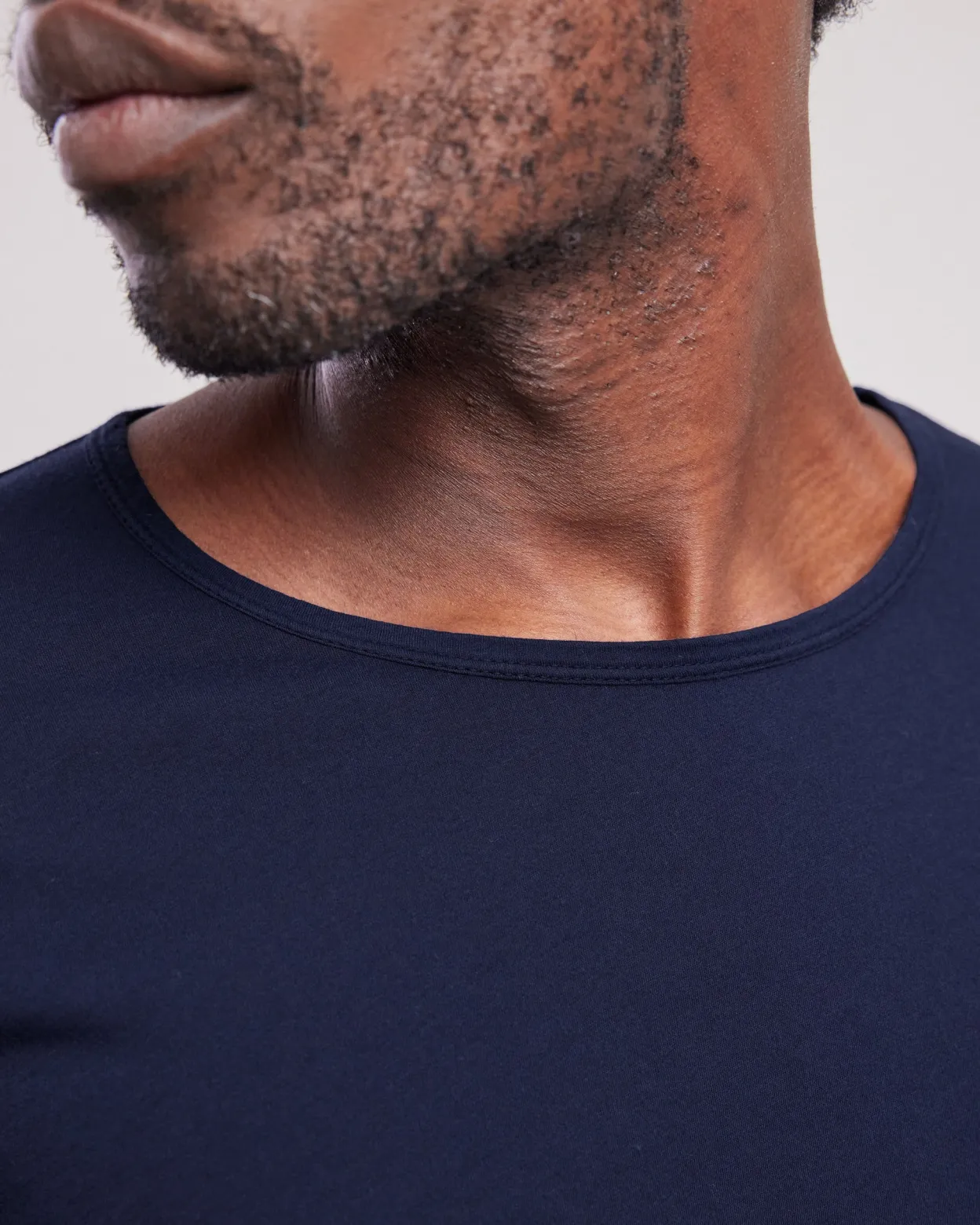 light_crew_tshirt_2-5.webp Store Hartford Light Crew T-shirt Navy Blue
