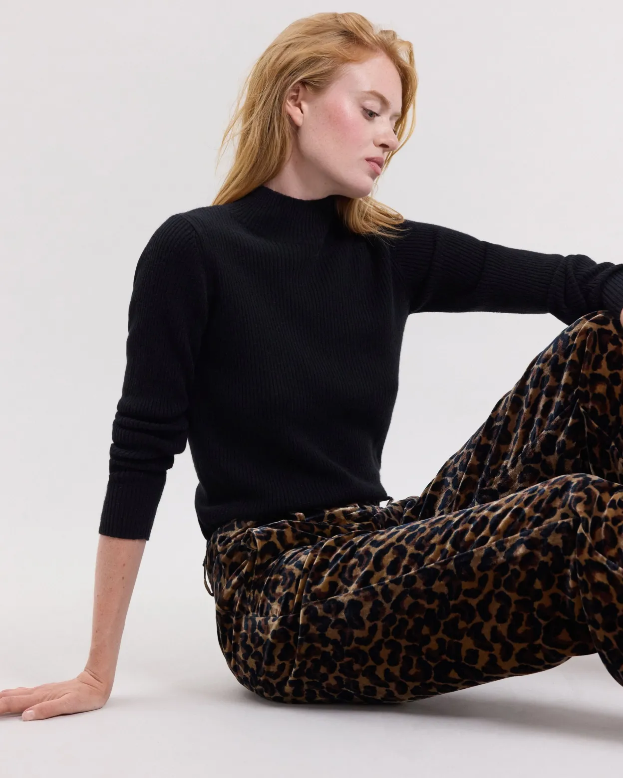 macia_sweater_0.webp Cheap Hartford Macia Sweater Black