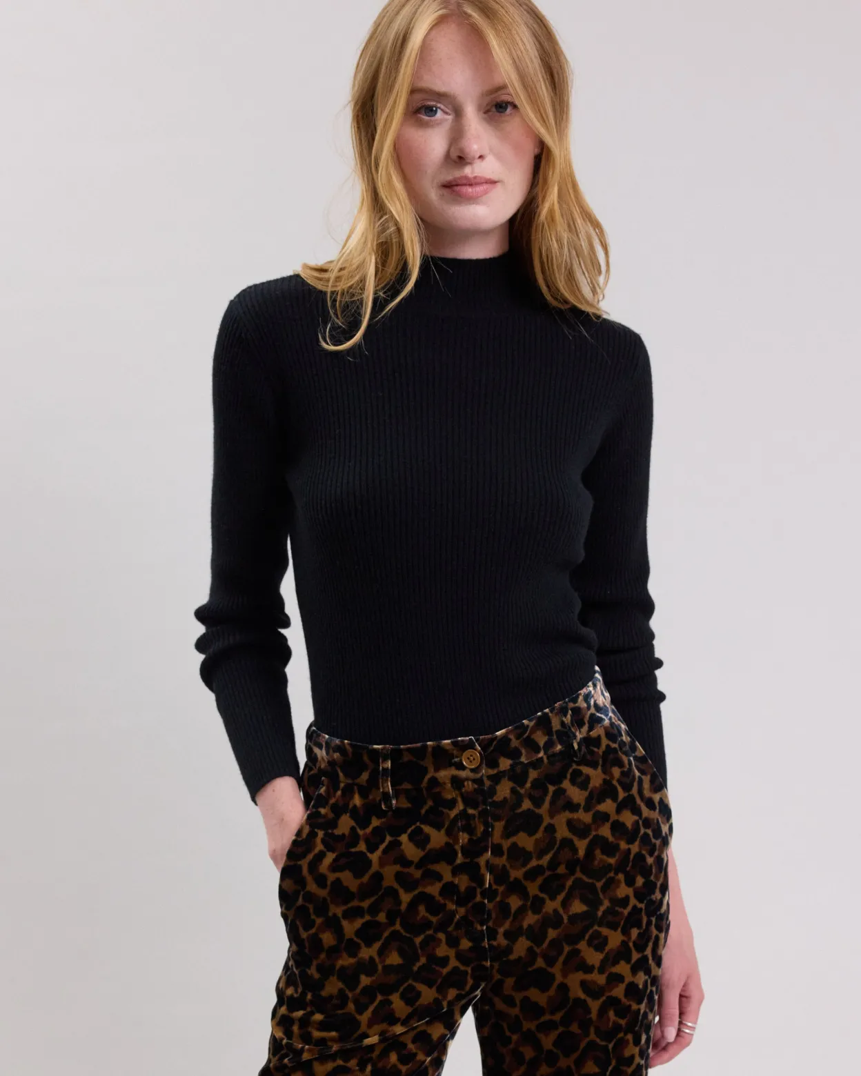 macia_sweater_1.webp Cheap Hartford Macia Sweater Black