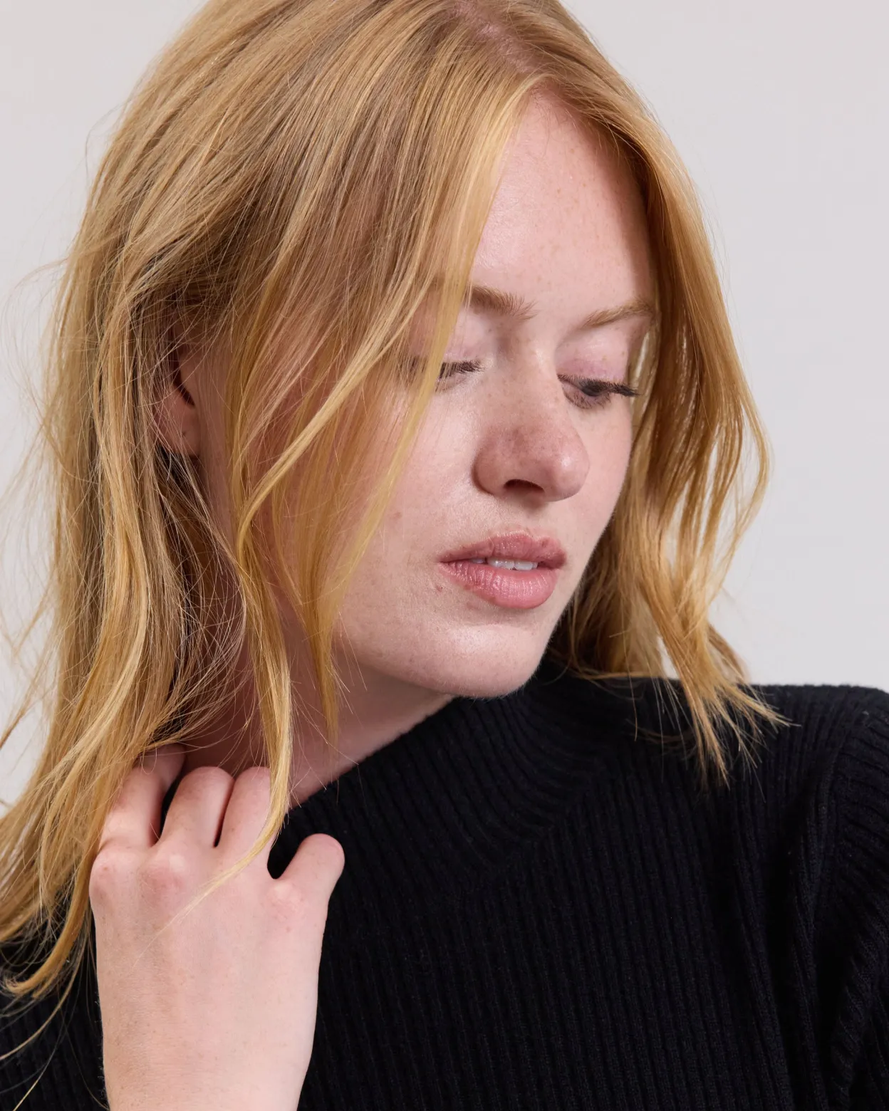 macia_sweater_3.webp Cheap Hartford Macia Sweater Black
