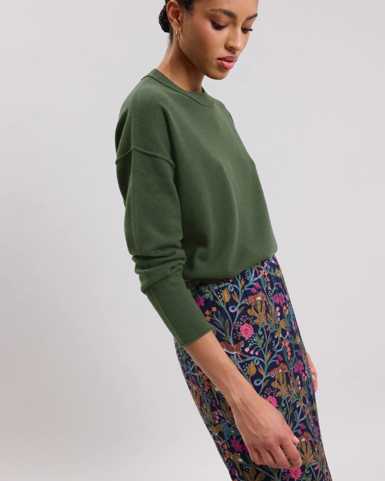 madel_sweater_3.webp Clearance Hartford Madel Sweater Military Green