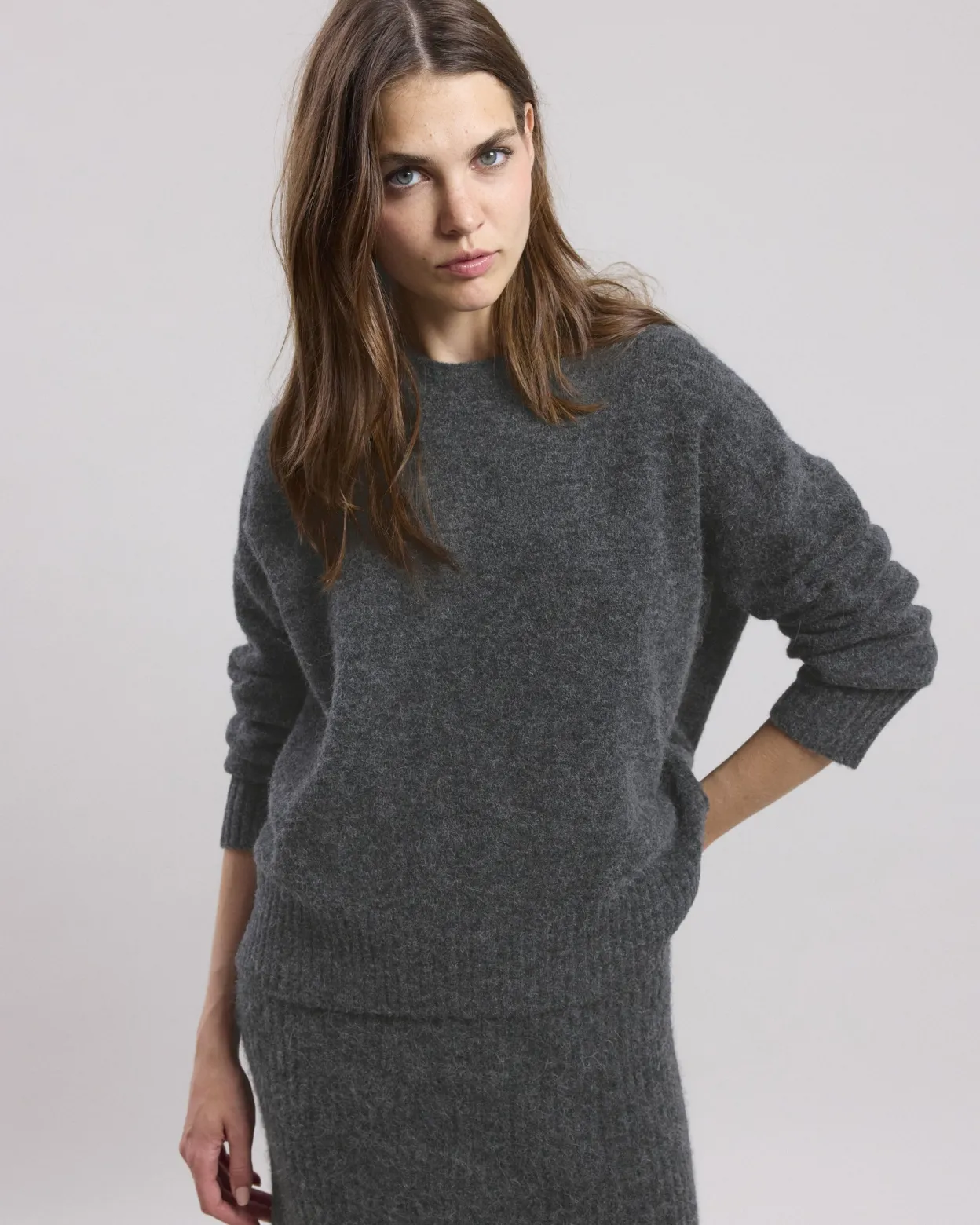 matrix_sweater_1-1.webp Sale Hartford Matrix Sweater Anthracite