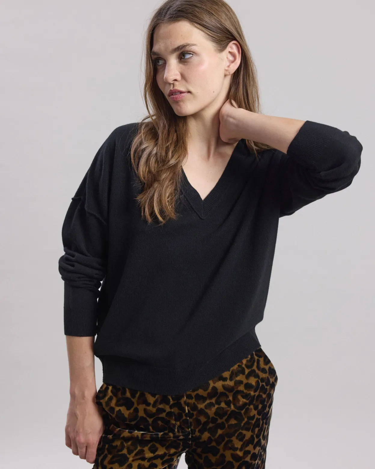 miju_sweater_1-2.webp Clearance Hartford Miju Sweater Black