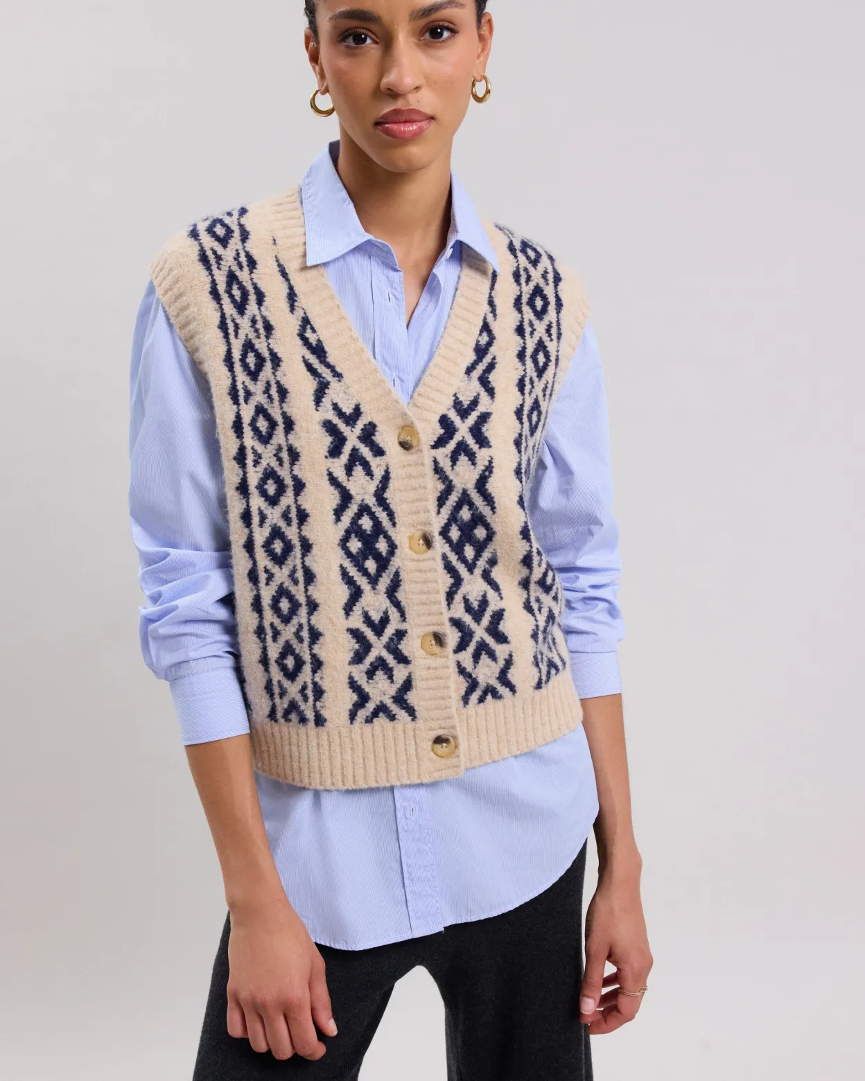 monera_sweater_1.webp Cheap Hartford Monera Sweater Off-White