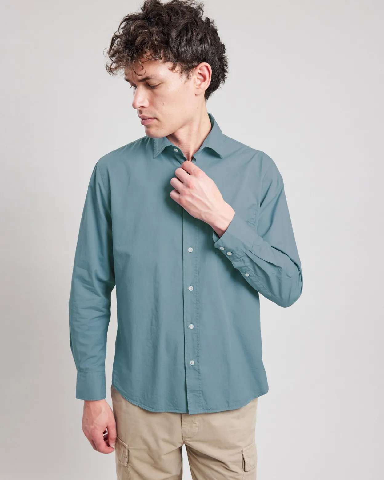 paul_shirt_0-12.webp Shop Hartford Paul Shirt Chambray