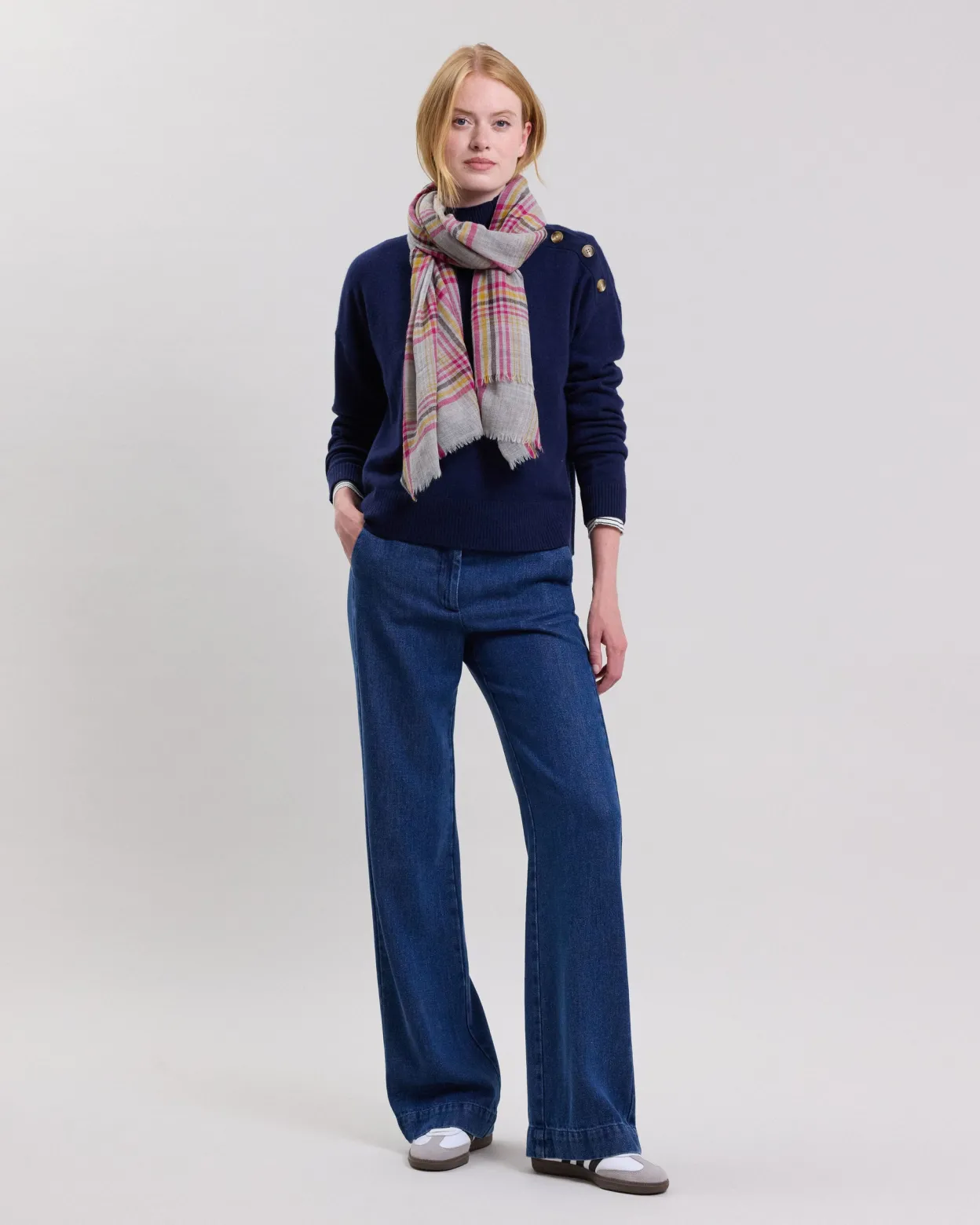 plaid_scarf_1.webp Hot Hartford Plaid Scarf Gray