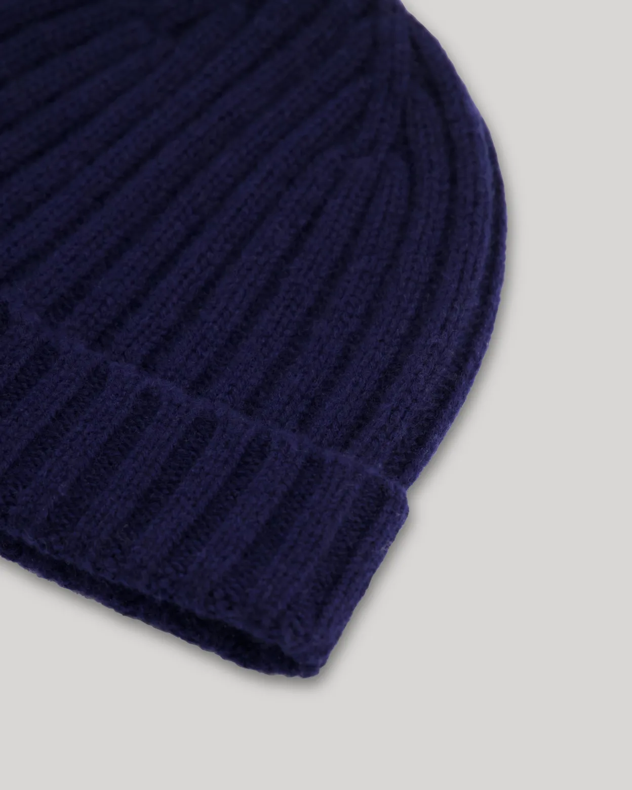 rib_beanie_2-1.webp Best Sale Hartford Rib Beanie Navy Blue