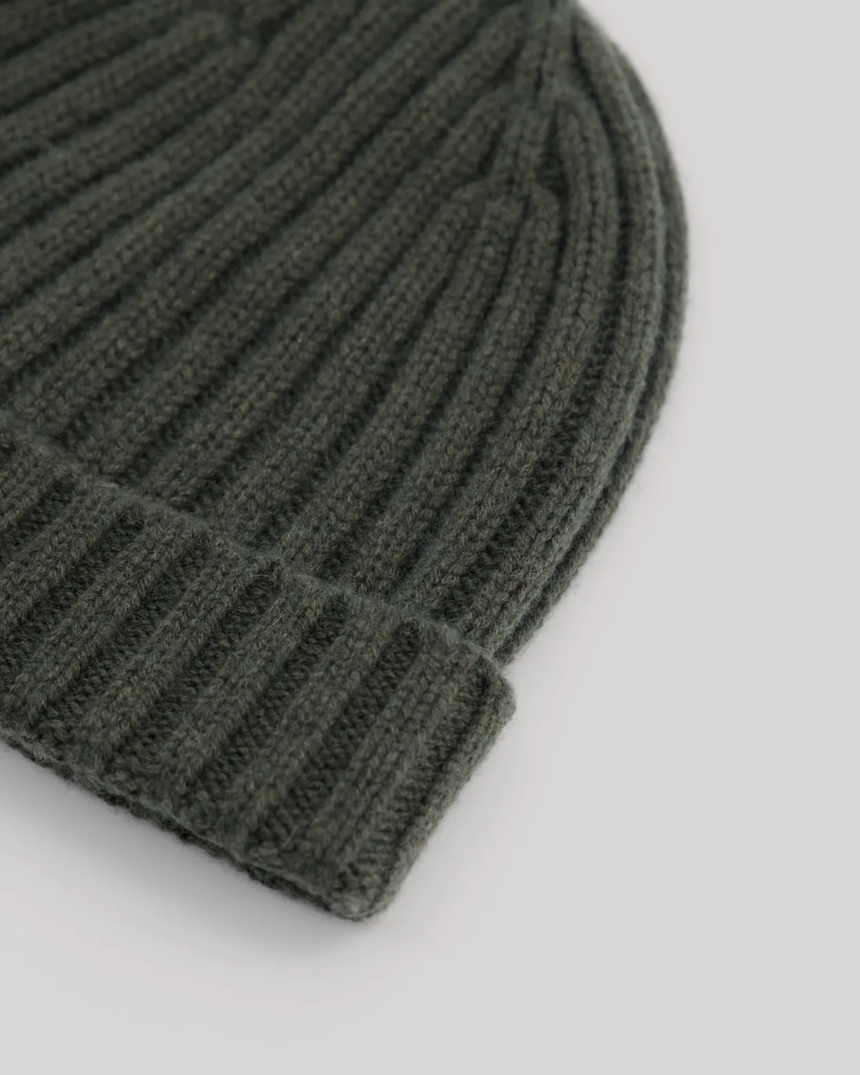 rib_beanie_2-4.webp Online Hartford Rib Beanie Forest Green