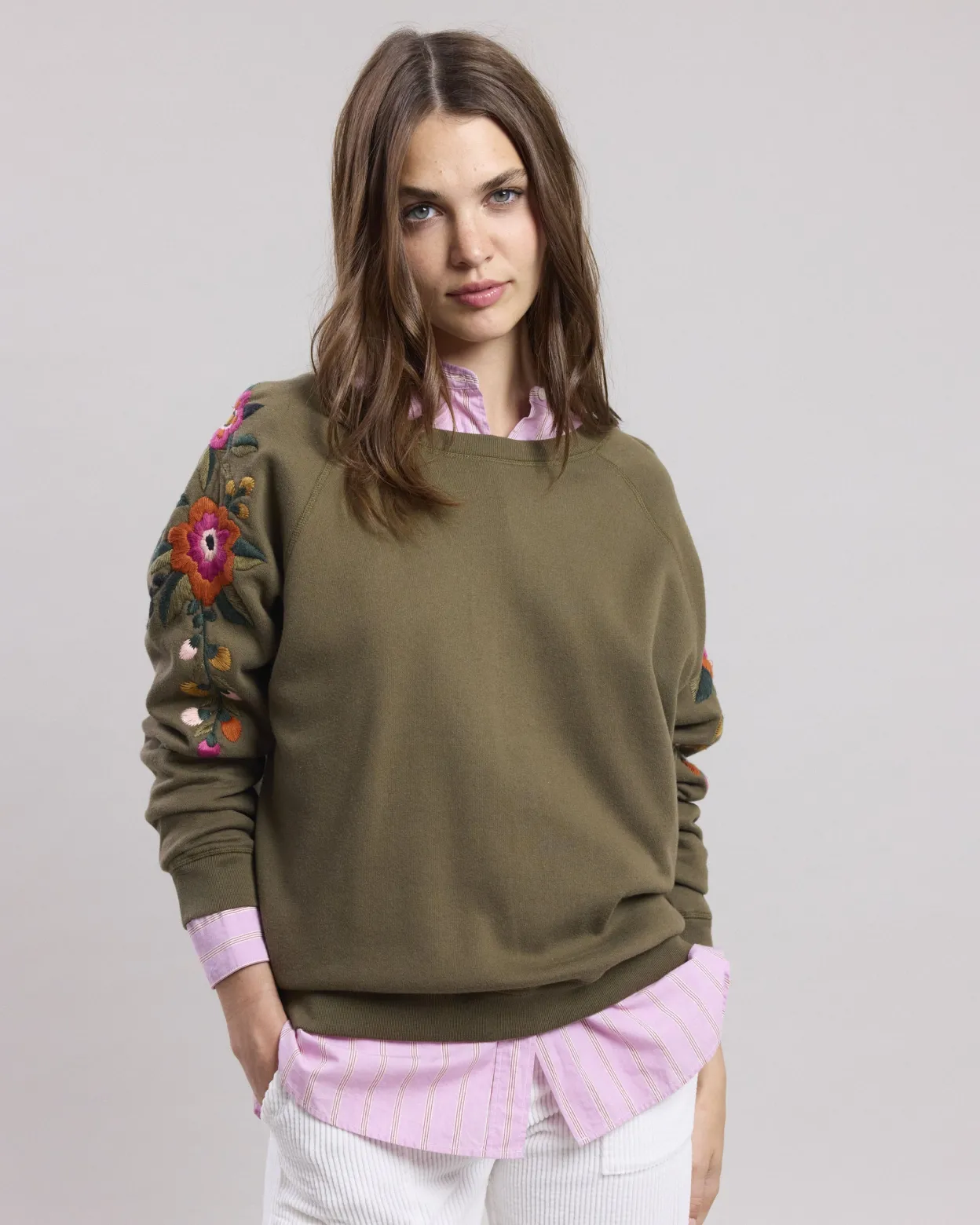 tapucine_sweatshirt_0-1.webp Outlet Hartford Tapucine Sweatshirt Military Green