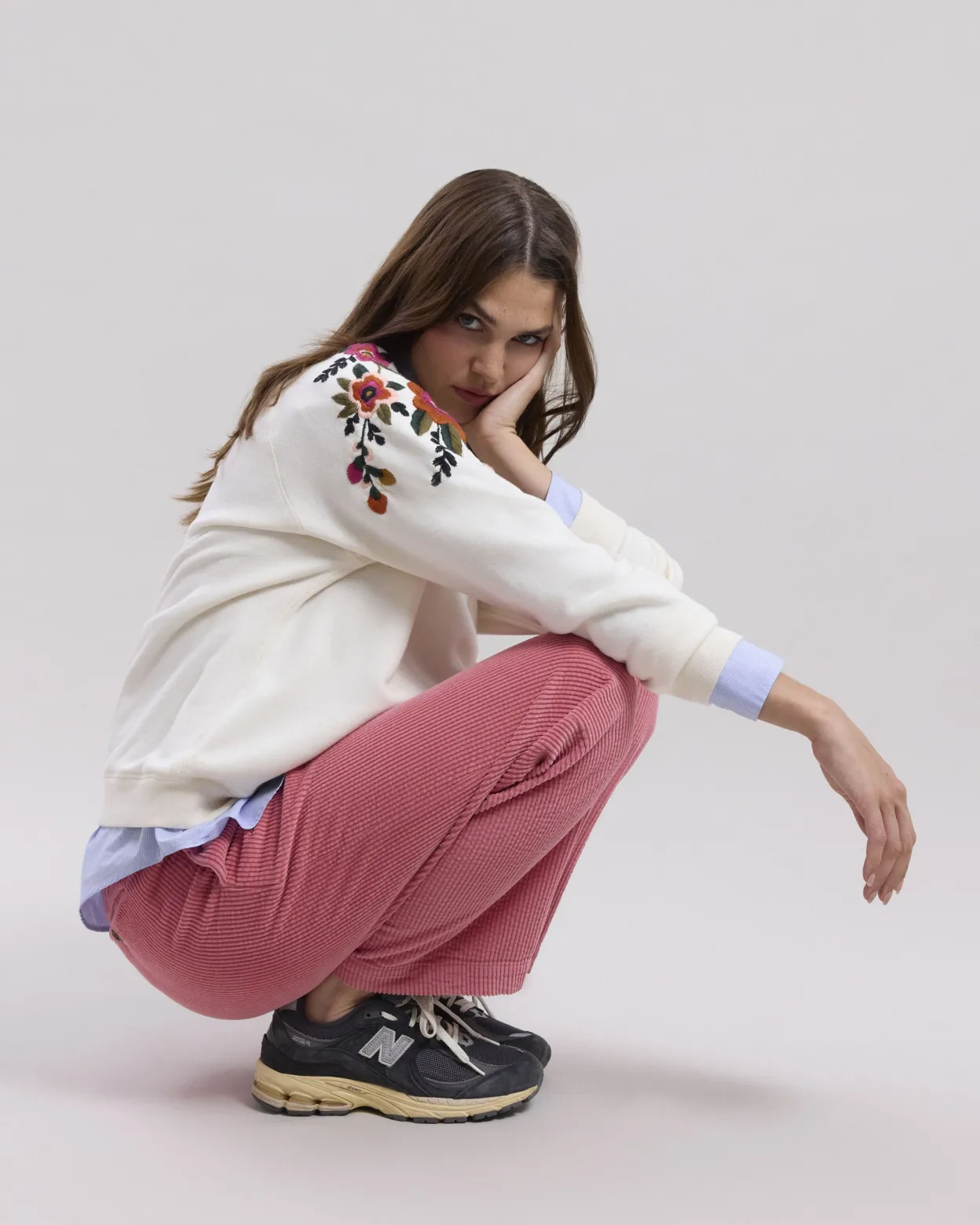 tapucine_sweatshirt_0.webp Flash Sale Hartford Tapucine Sweatshirt Off-White