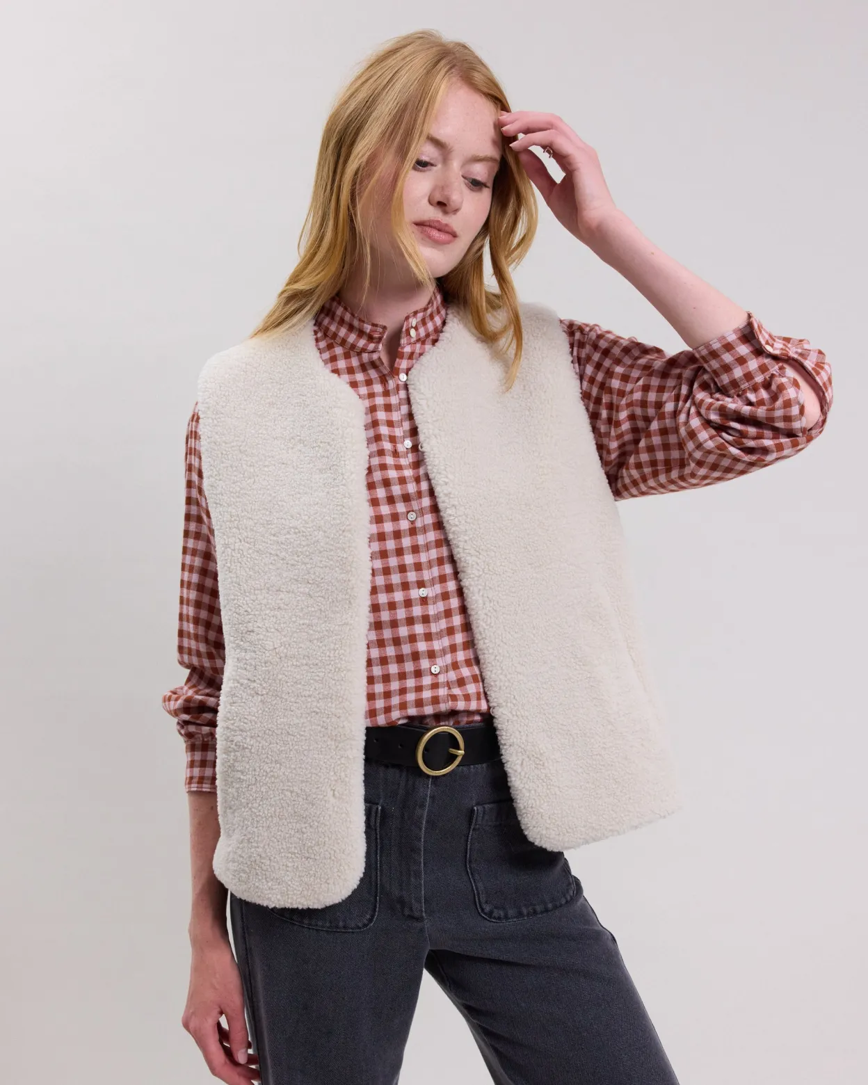 venice_vest_0.webp Shop Hartford Venice Vest Off-White