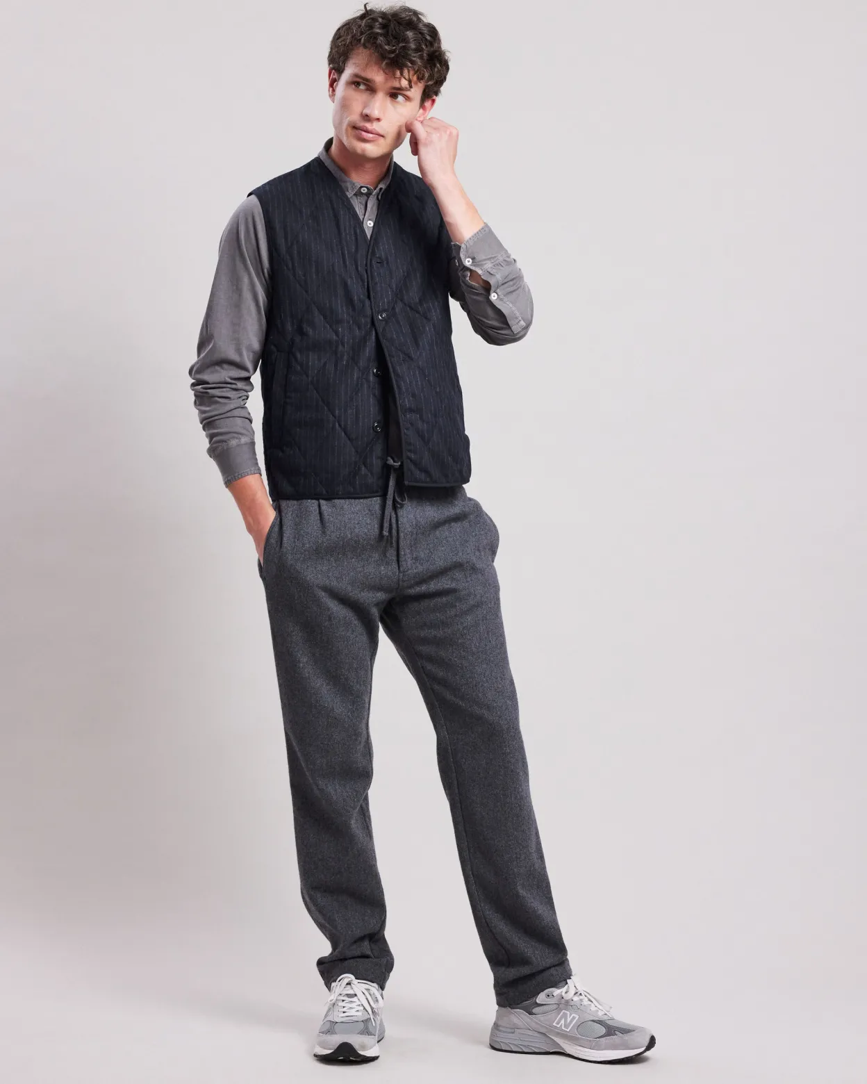 vic_vest_1.webp Best Hartford Vic Vest Navy Blue