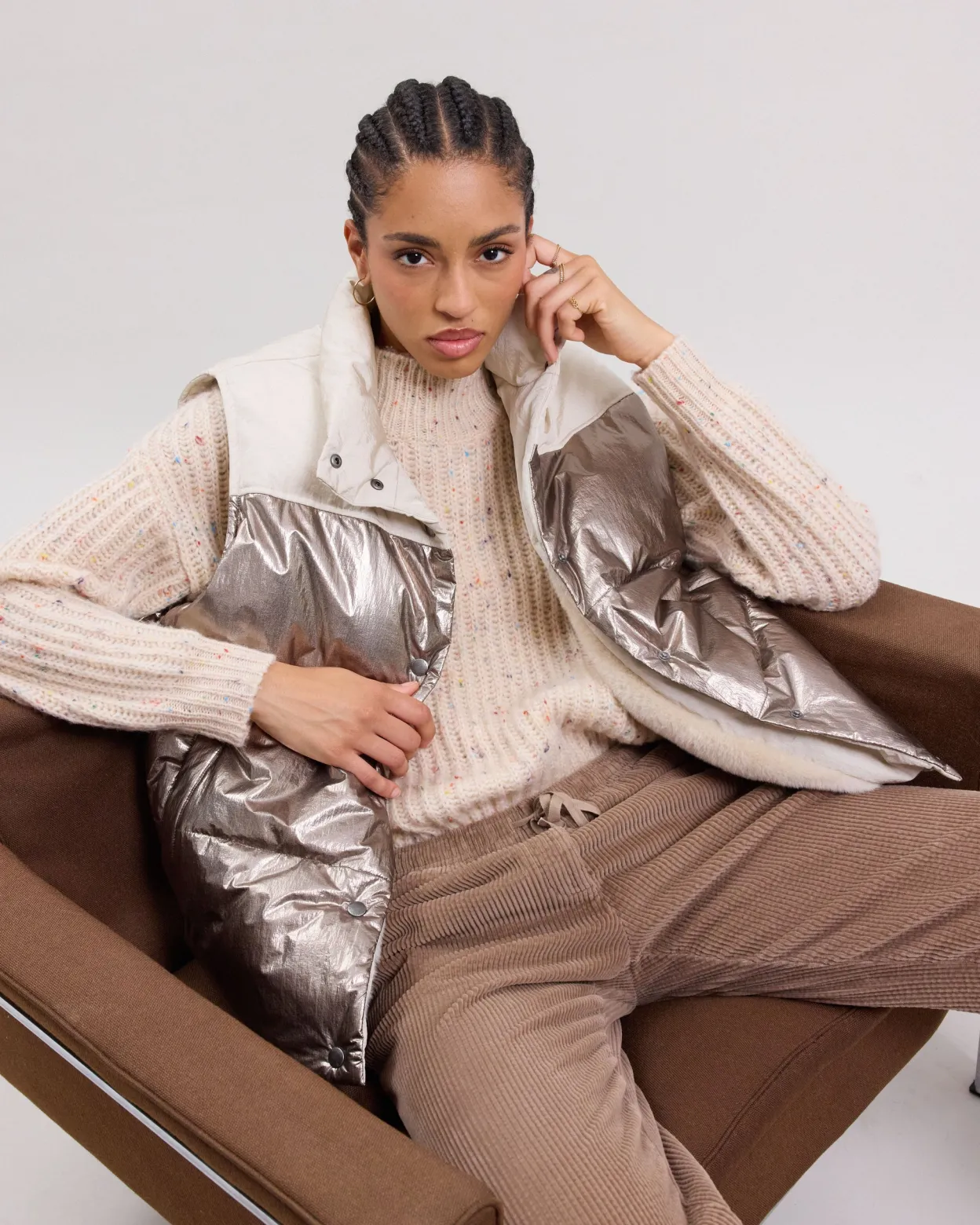 vince_puffer_0.webp New Hartford Vince Puffer Off-White & Bronze