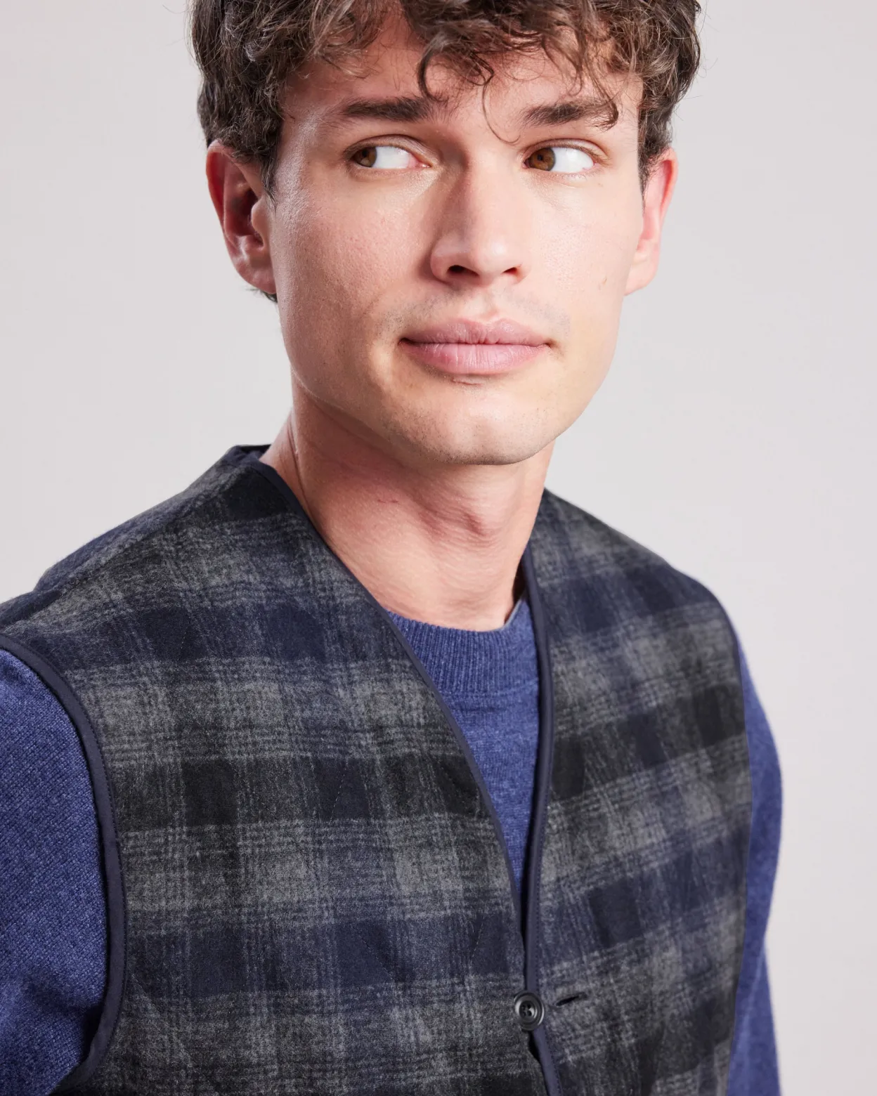 vince_vest_1-1.webp Flash Sale Hartford Vince Vest Navy Blue