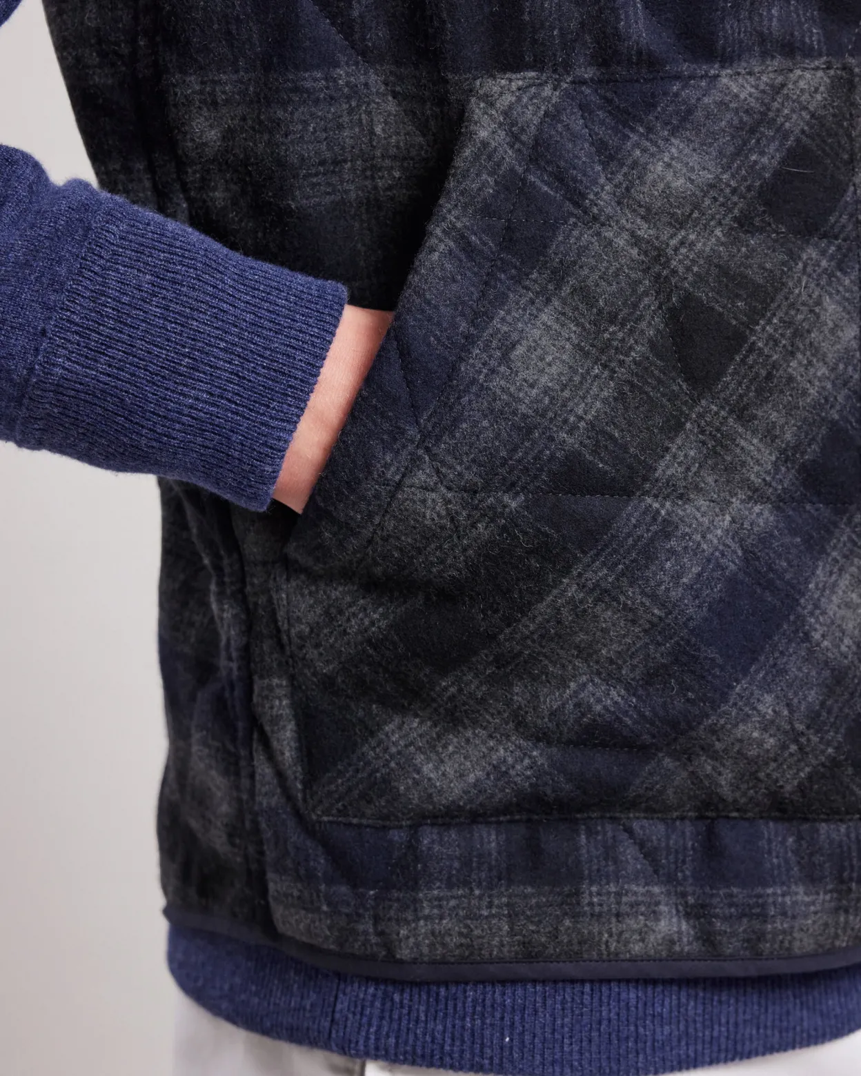 vince_vest_2-1.webp Flash Sale Hartford Vince Vest Navy Blue